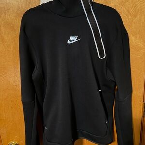 Nike Black Tech Fleece Hooded Sweatshirt with White Logo CU4493-010 medium RARE